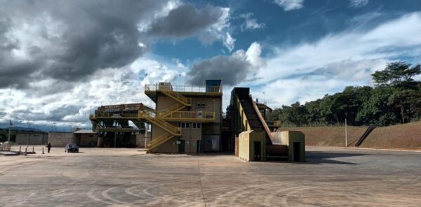 image-215-1140x587-1